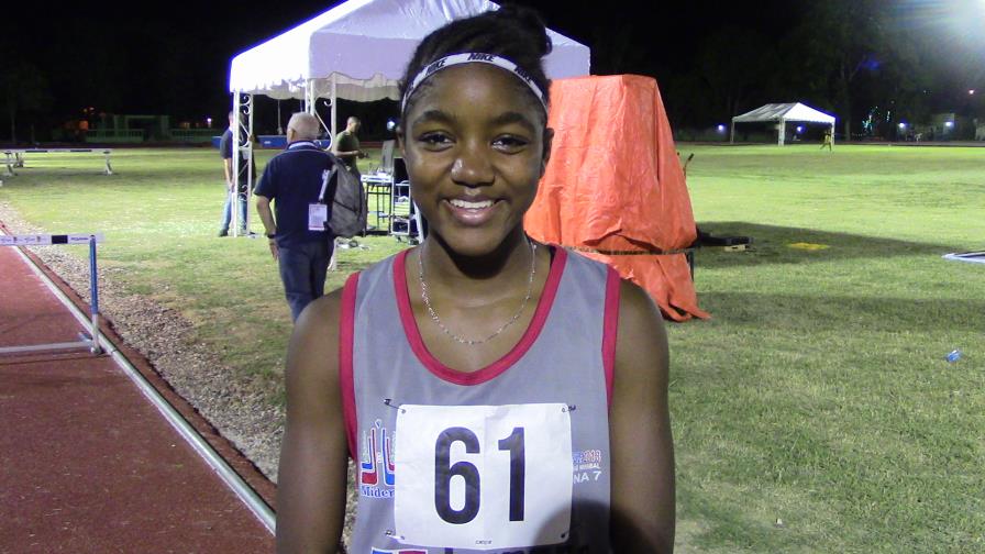 Arredondo, la niña domínico-española  que sorprendió en el salto largo, indecisa