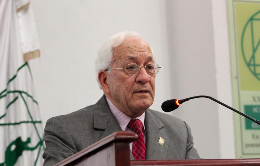 Reeligen a Luis Scheker Ortiz como presidente de la Academia de Ciencias  