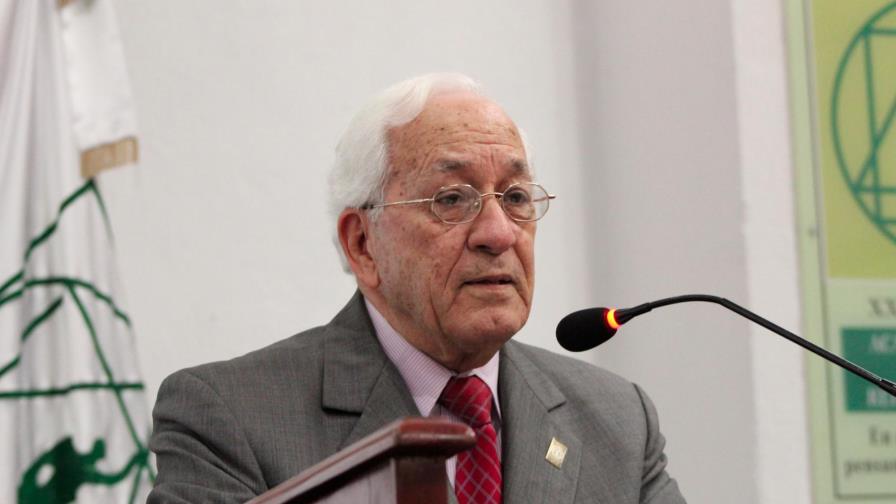 Reeligen a Luis Scheker Ortiz como presidente de la Academia de Ciencias Reeligen a Luis Scheker Ortiz como presidente de la Academia de Ciencias