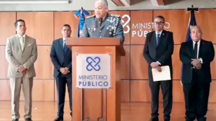 Desarticulan banda que organizaba viajes ilegales; entre apresados hay agentes de Migración Desarticulan banda que organizaba viajes ilegales; entre apresados hay agentes de Migración