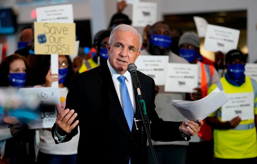 El exalcalde de Miami y congresista electo Carlos Giménez, positivo por covid