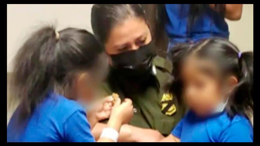 La Casa Blanca, “alarmada” por caso de niñas arrojadas desde muro con México