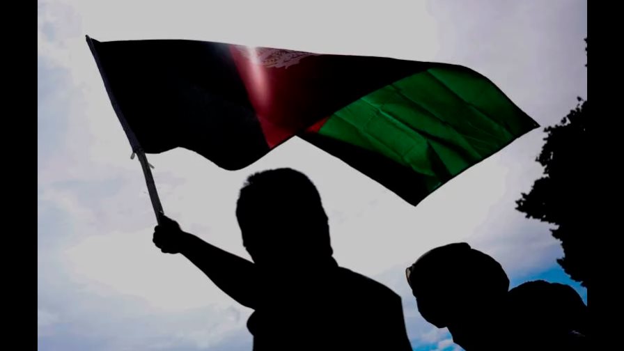 Los talibanes prohíben manifestaciones en apoyo a la bandera afgana