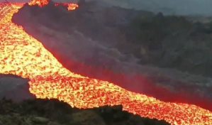 Contin&uacute;an las efusiones de lava, que alcanzan picos de gran velocidad