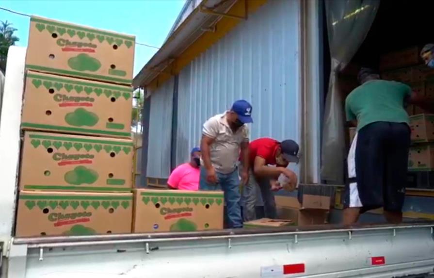 Alcaldía de La Vega entrega dos mil raciones alimenticias a familias de escasos recursos