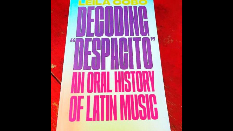 Todos los secretos de los superéxitos latinos, compilados en un libro