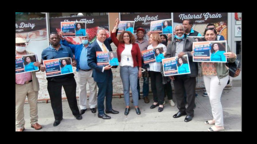 Yudelka Tapia también recibe apoyo del exdiputado Rubén Luna