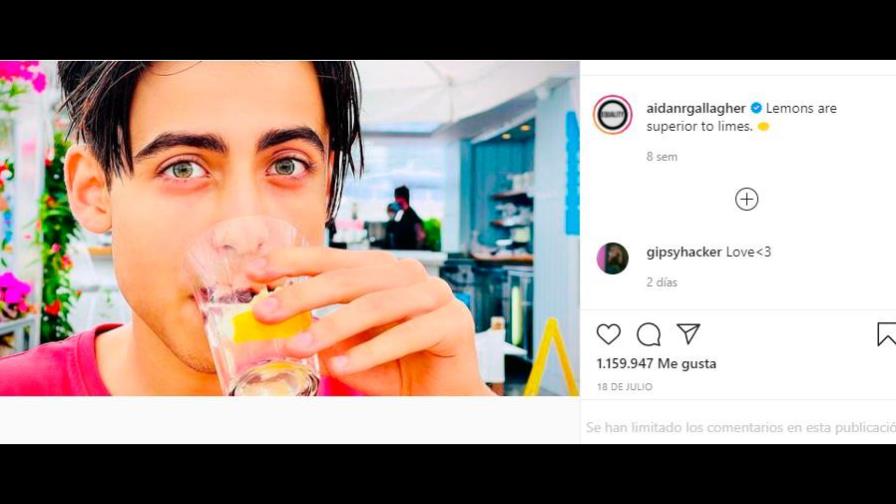 ¡Sorprendió a todos! El nuevo look de Aidan Gallagher