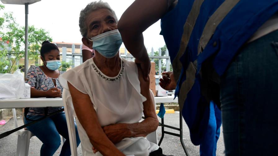 Alrededor de 400 mil personas se han vacunado contra el COVID-19 en Santo Domingo Este