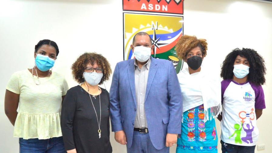 Alcalde solicita casa comunitaria para recibir denuncias de violencia de género en SDN 