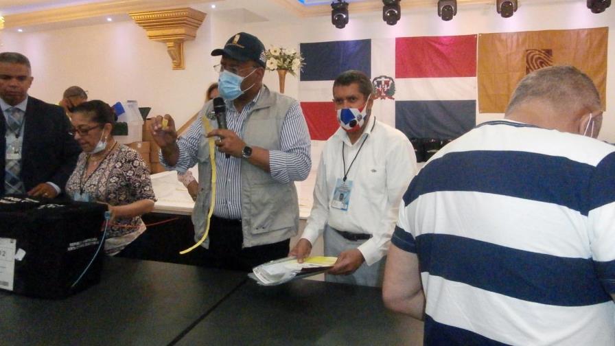 Revisan 5,567 votos nulos en Circunscripción 1 de EEUU para definir diputaciones de ultramar