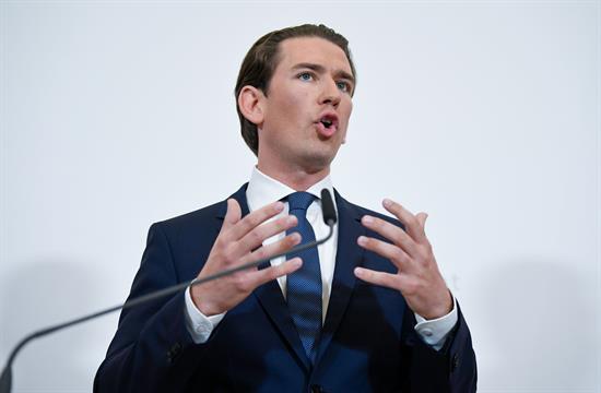 Cae el Gobierno austríaco por un escándalo de corrupción 