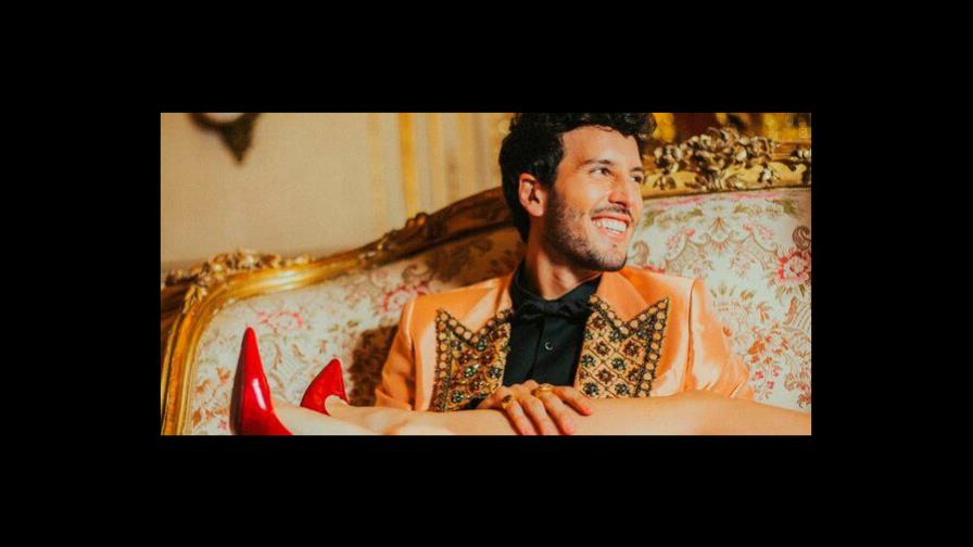 “Tacones rojos”, el nuevo sencillo de Sebastián Yatra “Tacones rojos”, el nuevo sencillo de Sebastián Yatra