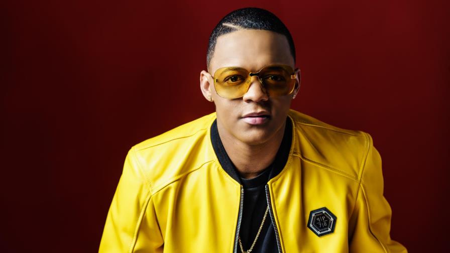 Cantante urbano Secreto pide que oren por la salud de su padre y hermana, hospitalizados por coronavirus