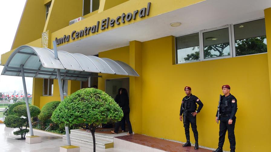 A días de primarias los leonelistas están inconformes con JCE