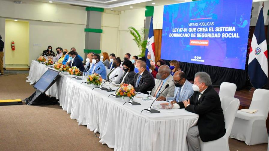 Comisión que estudia modificación Ley de Seguridad Social realiza vistas públicas en San Pedro de Macorís
