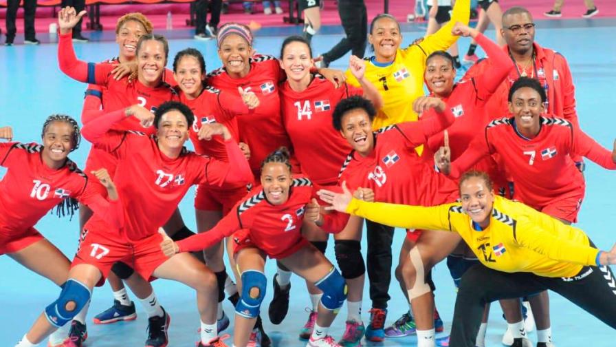 Balonmano y voleibol de playa dan triunfos a República Dominicana
Balonmano y voleibol de playa dan triunfos a RD Balonmano y voleibol de playa dan triunfos a República Dominicana
Balonmano y voleibol de playa dan triunfos a RD