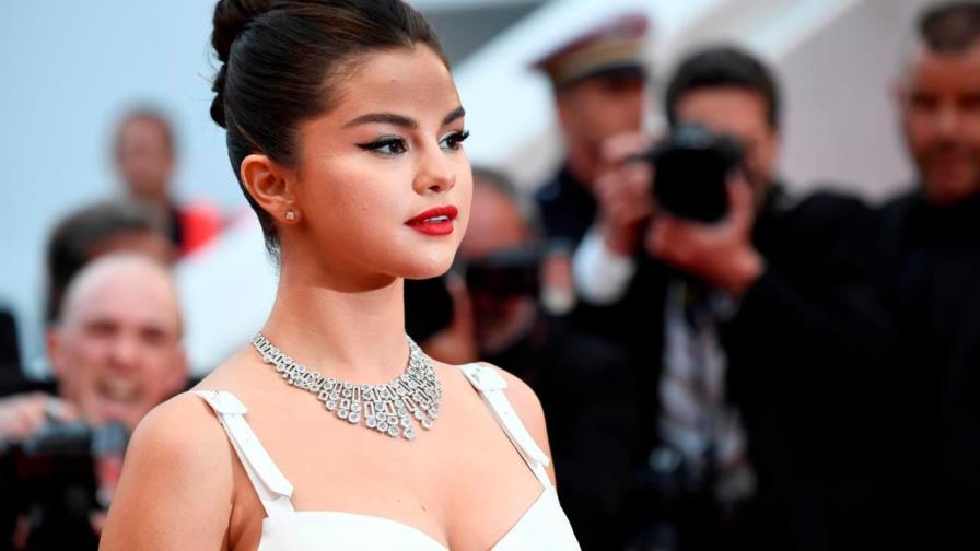 Selena Gómez llama a indocumentados “mi gente” al responder a otros famosos