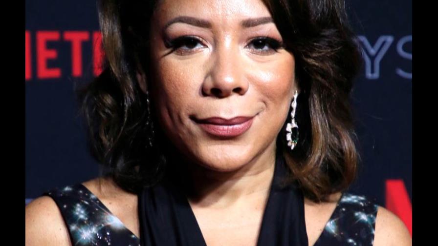 Selenis Leyva presenta en español a su hermana transgénero 