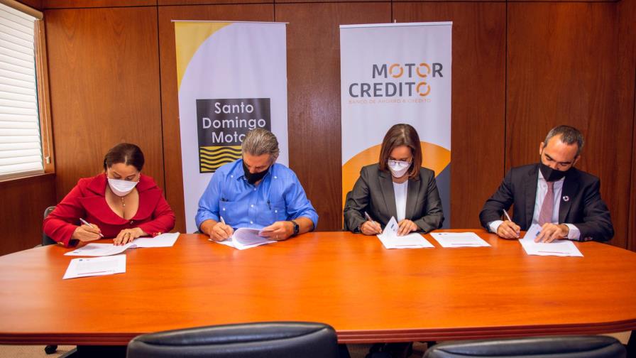 Empresas suscriben compromiso para obtener el sello Igualando RD