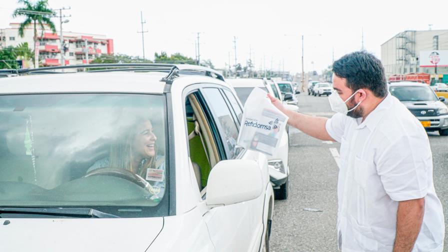 Fundación Refidomsa entrega kits preventivos a vacacionistas y dona recursos a Defensa Civil Fundación Refidomsa entrega kits preventivos a vacacionistas y dona recursos a Defensa Civil