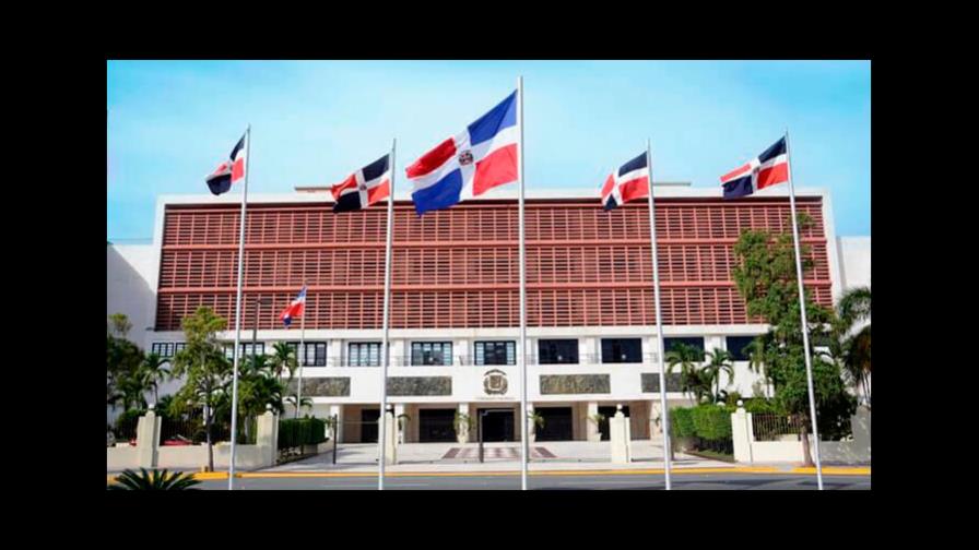 Senadores creen que si se controla la frontera se evita las deportación de haitianas embarazadas 
