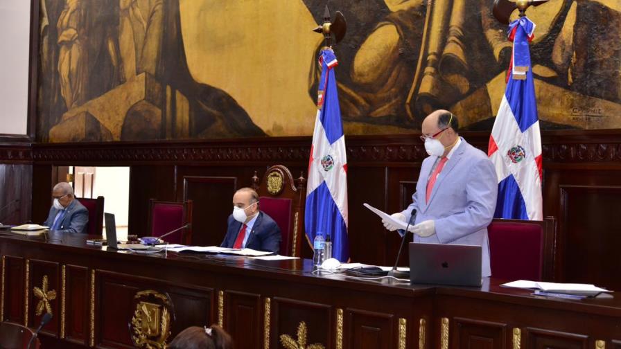 Senado crea comisión para modificar reglamento que requiere sesión presencial