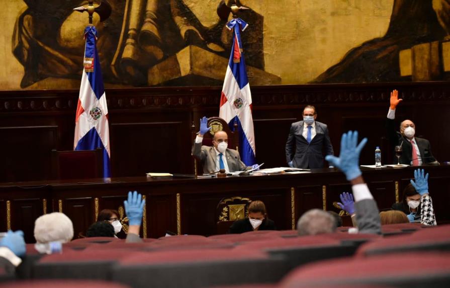 Senado conoce prórroga de 25 días al estado de emergencia solicitado por el presidente Danilo Medina