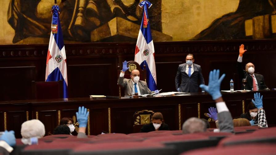 Senado conoce prórroga de 25 días al estado de emergencia solicitado por el presidente Danilo Medina