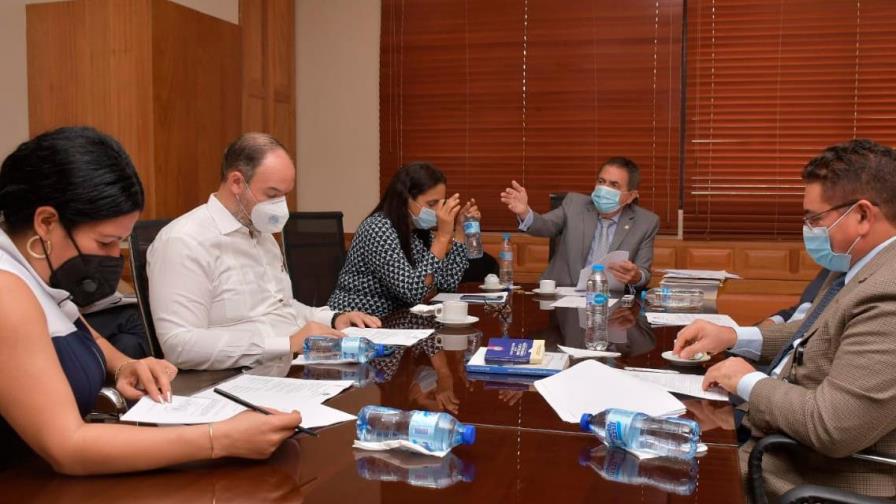 Solicitan incluir en el Presupuesto del 2022 partida para aumentar el salario mínimo