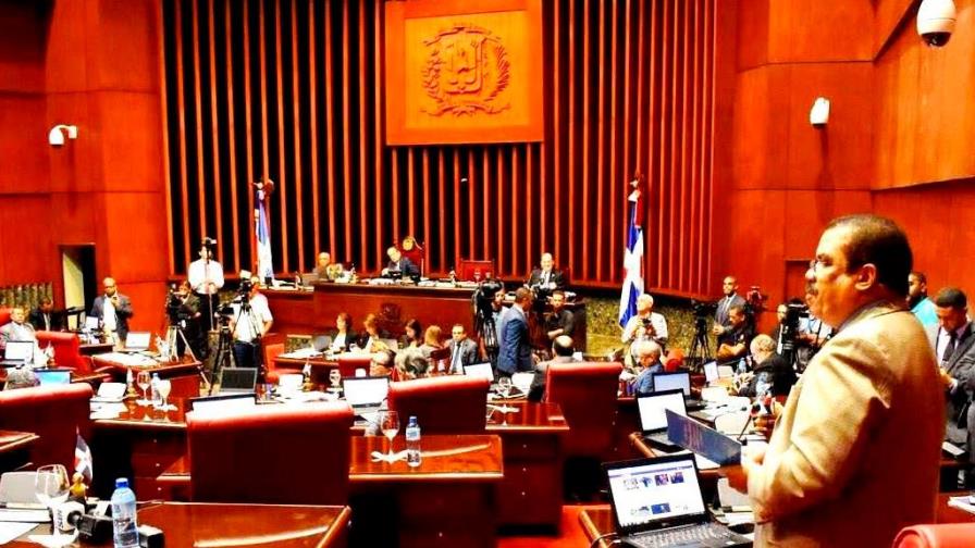 El PLD y la Fuerza del Pueblo se pelean por ser mayoría en el Senado El PLD y la Fuerza del Pueblo se pelean por ser mayoría en el Senado