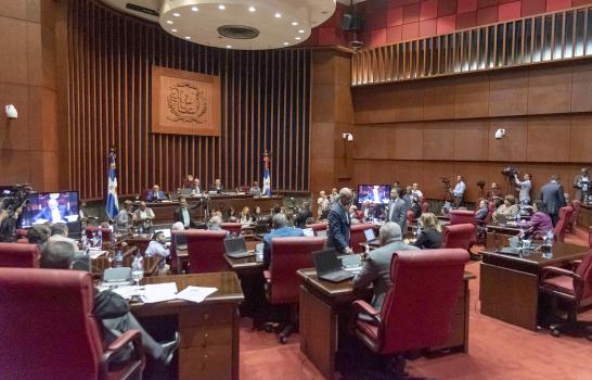 La tensión por reforma impide sesión en Cámara y enfrenta senadores