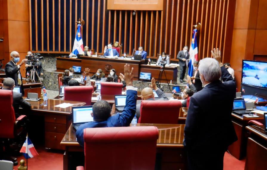 Senado convierte en ley presupuesto 2021 por más de un billón de pesos