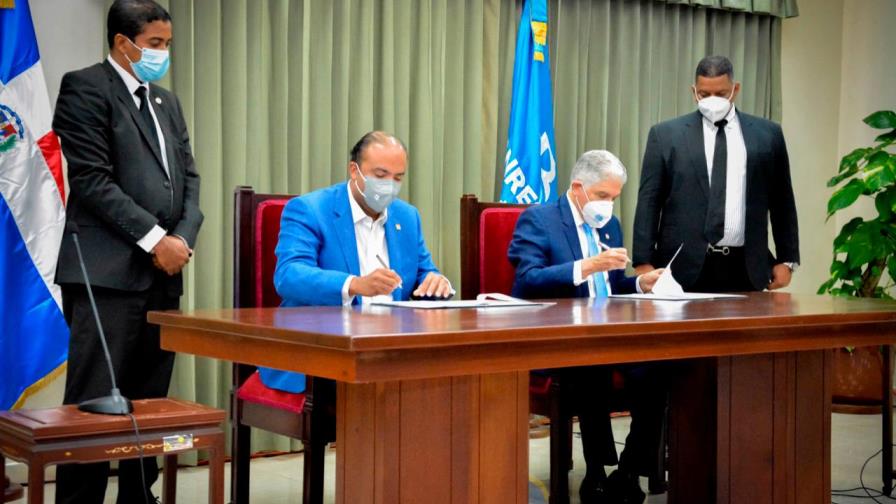 Empleados del Senado serán beneficiados con aumento salarial a partir de septiembre 