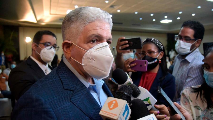 Eduardo Estrella defiende proyecto de Ley de Vacunas tras críticas Eduardo Estrella defiende proyecto de Ley de Vacunas tras críticas