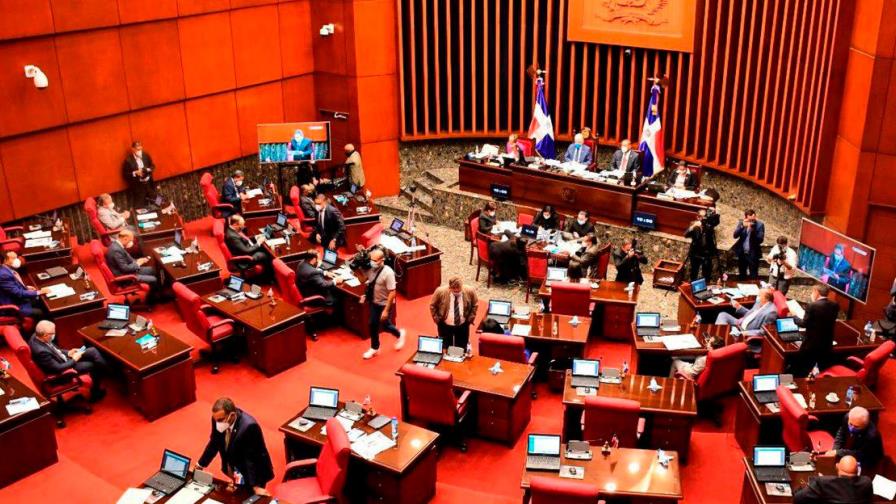 Senado envía a comisión proyecto de ley sobre las tres causales del aborto 