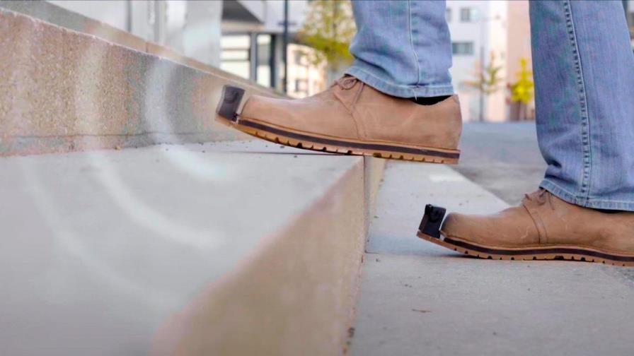 Diseñan dispositivos que avisan a personas con problemas de visión sobre obstáculos