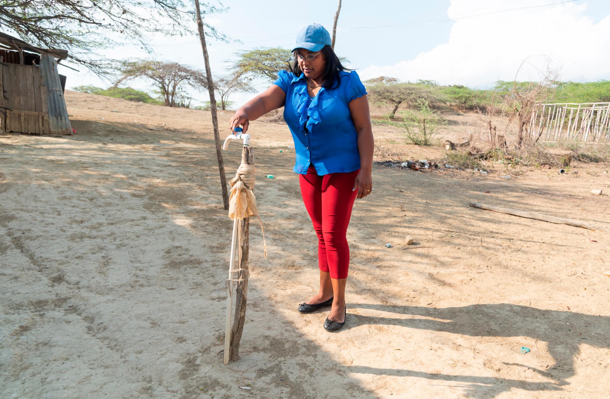 Por las tuberías hace años que no llega agua a algunas comunidades.