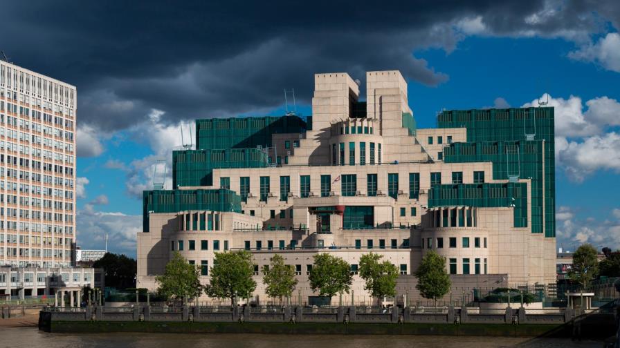 “¿Espionaje verde?” MI6 británico vigila a los mayores contaminadores globales