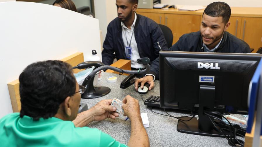 Intrant extiende vigencia de licencias de conducir y carné de aprendizaje hasta agosto