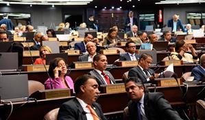 Diputados gastan m&aacute;s RD$300 millones en productos y bonos navide&ntilde;os