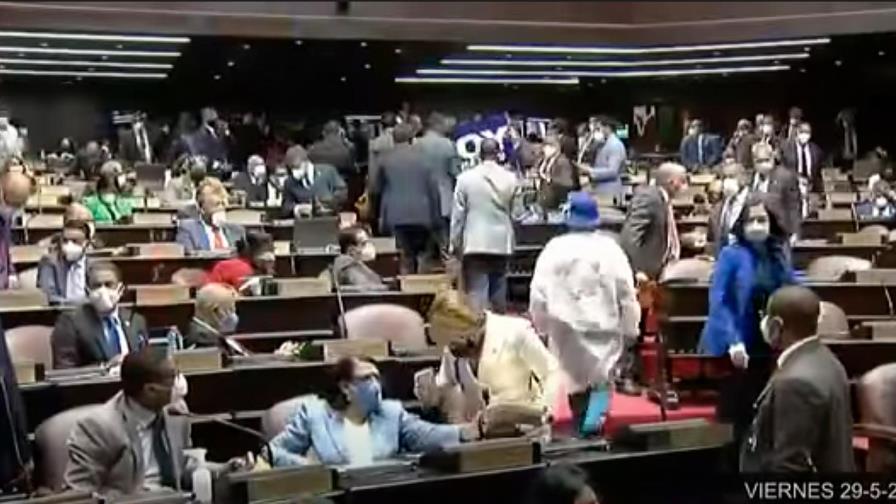 Senado sesiona hoy tras dura batalla por la cuarta extensión del estado de emergencia Senado sesiona hoy tras dura batalla por la cuarta extensión del estado de emergencia