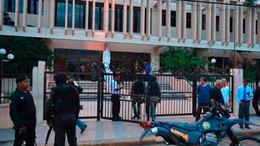 Tres meses de prisión a madre que agredió salvajemente a niña de siete años, cuyo video se viralizó en redes Tres meses de prisión a madre que agredió salvajemente a niña de siete años, cuyo video se viralizó en redes