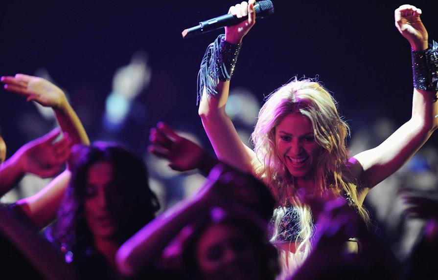 Corte española determina que Shakira y Carlos Vives son los dueños de “La Bicicleta”
