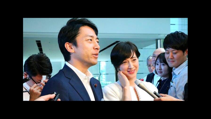 Un ministro nipón disfrutará su baja por paternidad, algo insólito en Japón