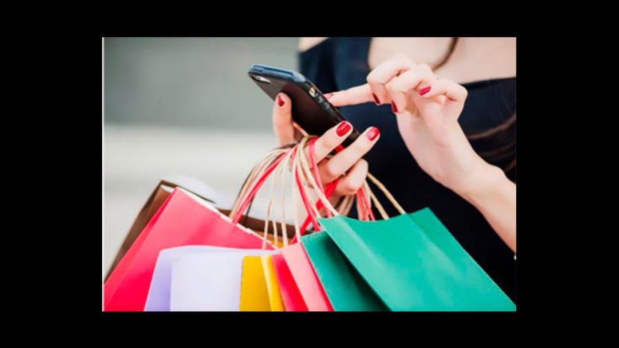 Consumidores de EEUU recuperan la confianza en diciembre