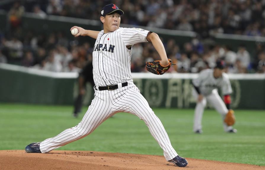 Azulejos pactan por dos años con el pitcher japonés Shun Yamaguchi