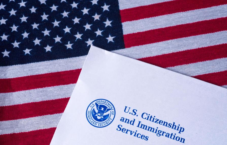 Servicio de Ciudadanía e Inmigración de Estados Unidos anuncia aumento de sus tarifas en un 20%
