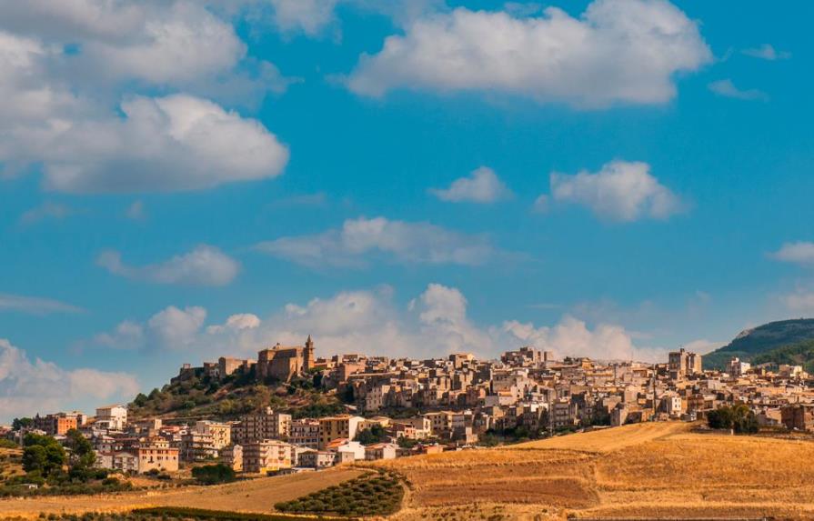 ¿Te mudas a Italia? Sicilia vende casas a 2 euros