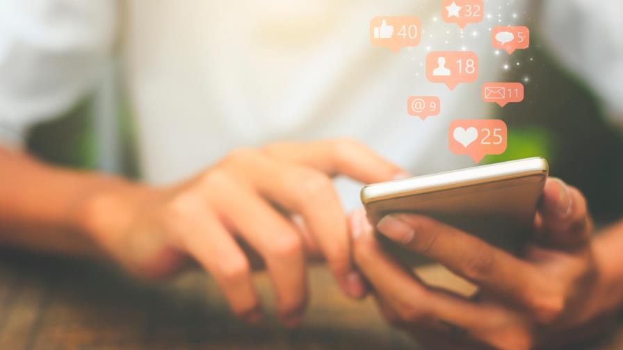 Aumentan los peligros de las redes sociales para los jóvenes